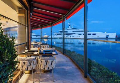Crowne Plaza Istanbul Tuzla Viaport Marina by IHG