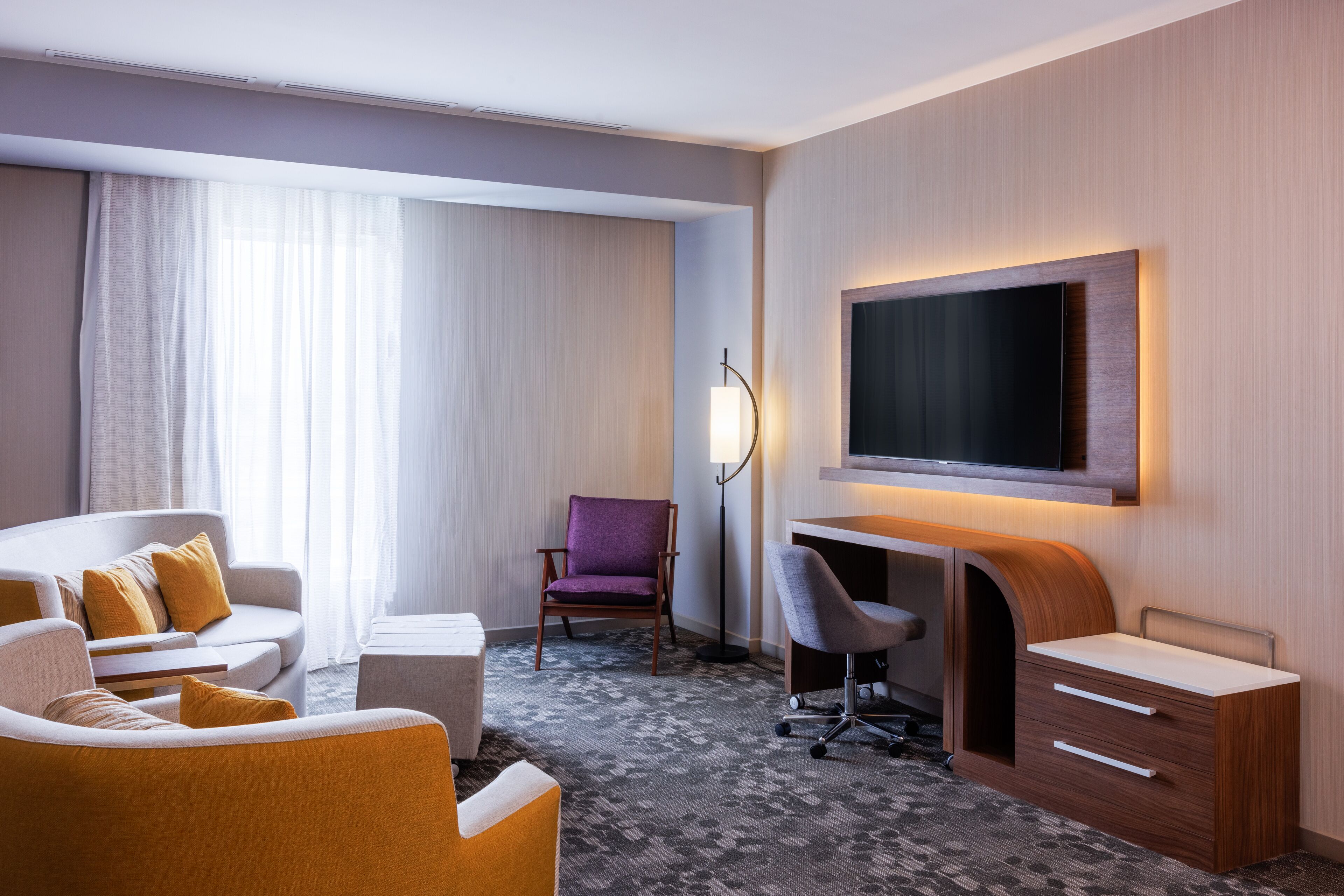 suite, 1 bedroom | living room