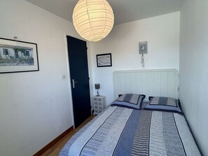 2 bedrooms, WiFi - Cozy 3-room apartment with parking and pets allowed (L'Herbaudière)