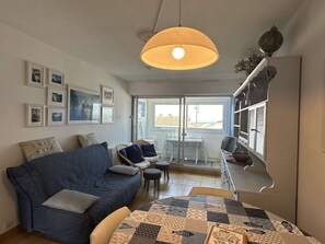 TV - Cozy 3-room apartment with parking and pets allowed (L'Herbaudière)