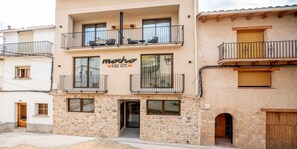 Exterior detail - Mocho-rural-home Ulldemo Suite (Beceite)