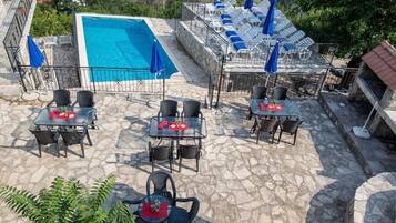 Pool and communal terraces
