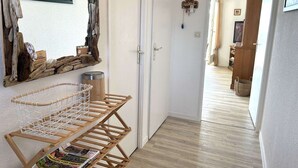 Interior - House in Bretignolles-sur-Mer: 2 br, 4 ppl, secured pool (Bretignolles-sur-Mer)