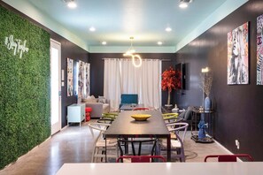 Interior - Austin Group Clubhouse 6min walk to Rainey Street (Austin)