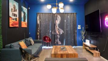 TV, peis, videospill og stereoanlegg