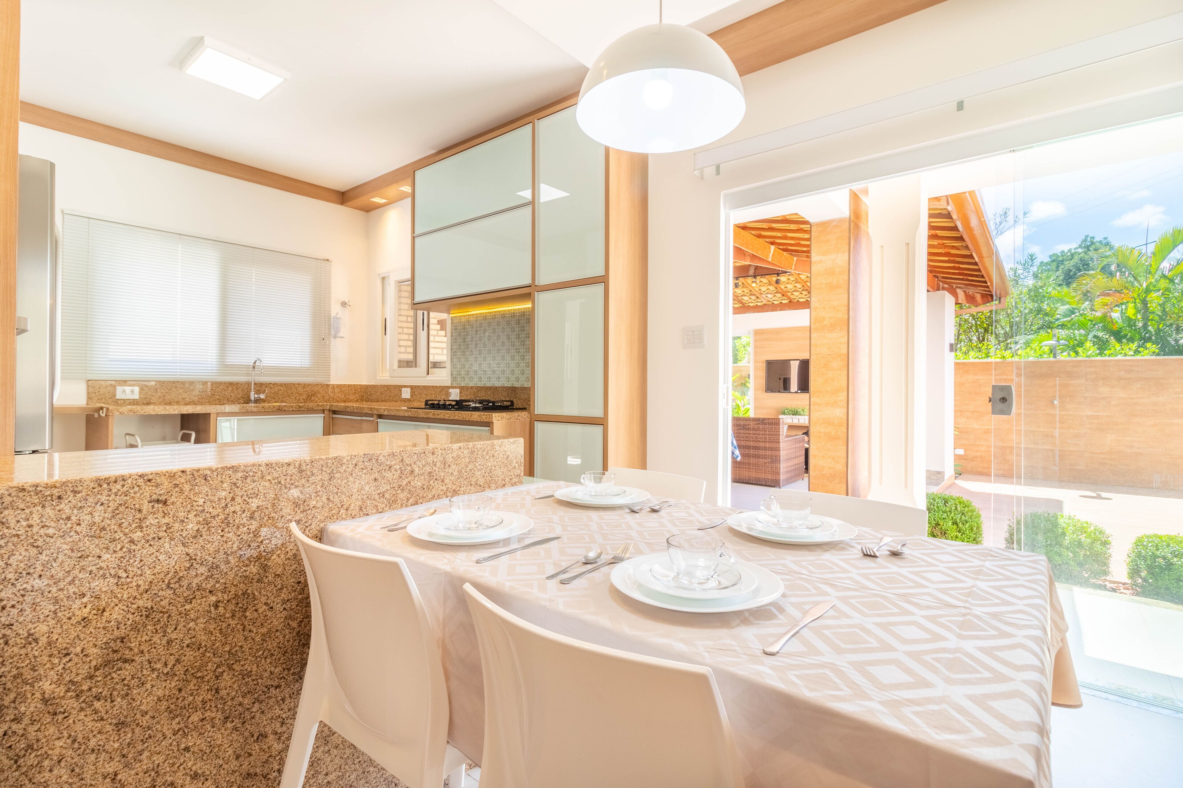 Casa | Cozinha privada | Geladeira, micro-ondas, fogão, cooktop