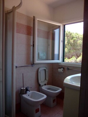 Douche, bidet