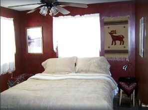 3 habitaciones, escritorio, wifi gratis y ropa de cama 