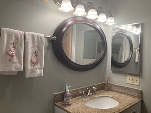 Combined shower/bathtub, hair dryer, towels, soap