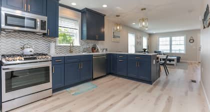 NEW HOME IN SEASIDE PARK SLEEPS 12!