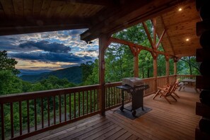 Terrace/patio - Incredible Views, Hot Tub, Pool Table, Waterfalls, Hiking (Bryson City)