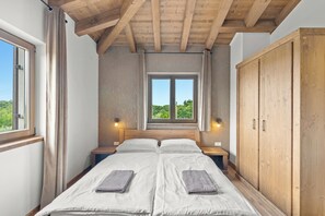 5 Schlafzimmer, Bügeleisen/Bügelbrett, kostenloses WLAN, Bettwäsche