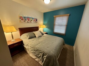 3 bedrooms, iron/ironing board, travel cot, free WiFi