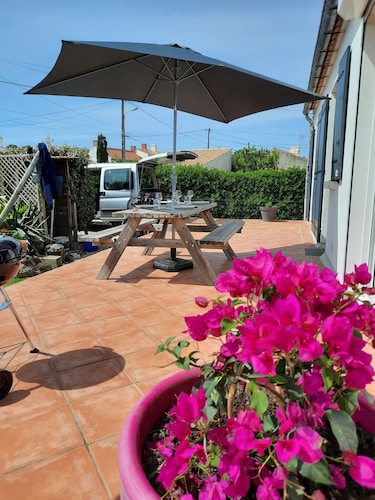 Maison grande terrasse à 5 min de la plage