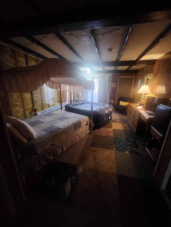 Romantic Studio Suite