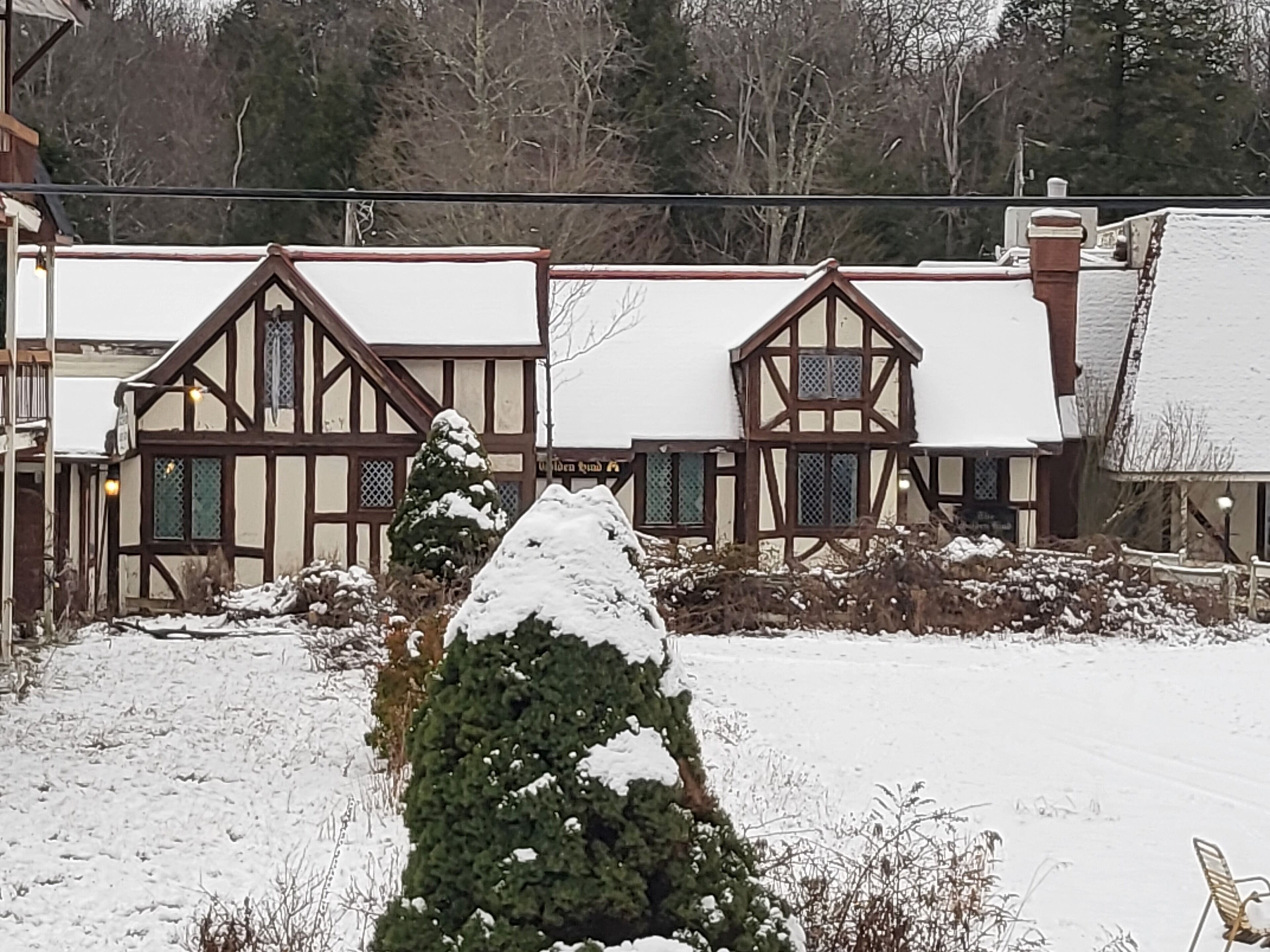 ด้านหน้าที่พัก