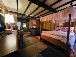 Suite estudio romántica | Decoración individual, mobiliario individual, escritorio