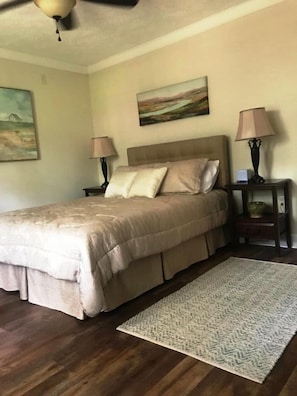 3 chambres, fer et planche à repasser, accès au Wi-Fi (inclus)