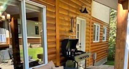 Folding Mountain Chalet - Jasper East