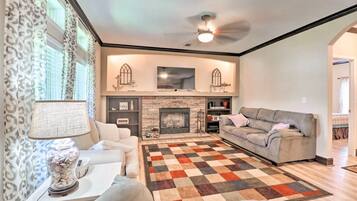 Smart TV, fireplace, video games, DVD player