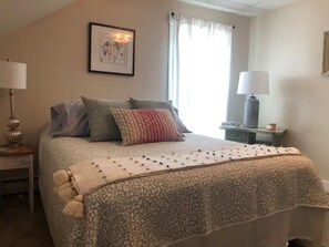 1 bedroom, desk, iron/ironing board, WiFi - 💃Spacious & Elegant 1Bed - Full Kitchen - Free Wine🍷 (Dover)