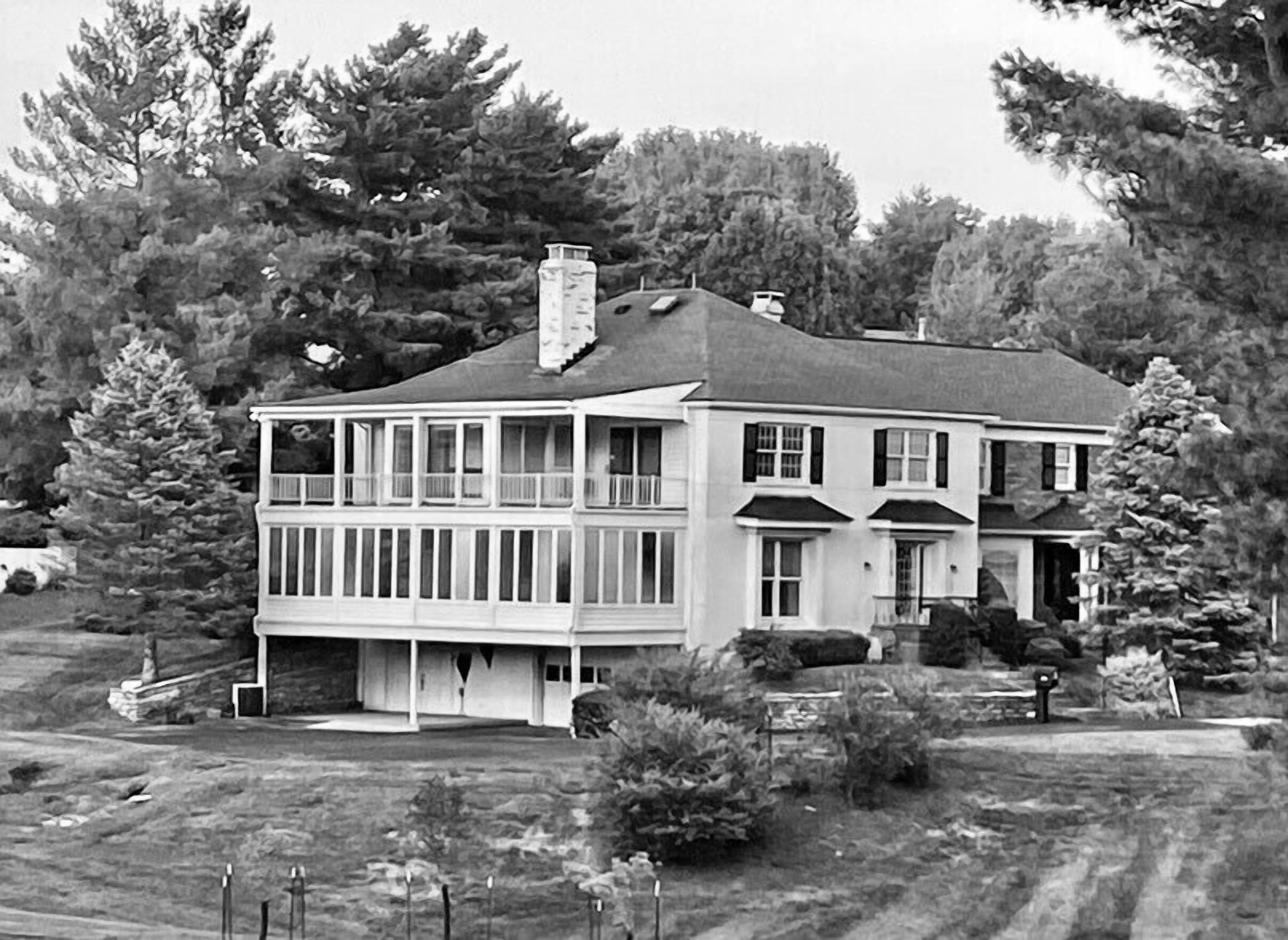 Book your PGA vacation home on the golf course.   