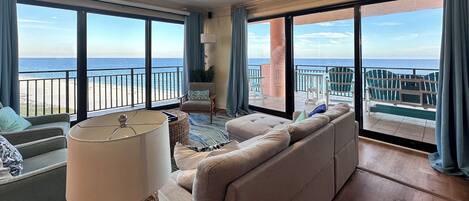 スマートテレビ、テレビゲーム、DVD プレーヤー、書庫