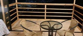 4 Luxury Cabins 5 stars.