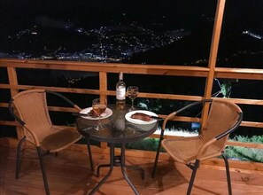Outdoor dining - 3 Cabins with private function space (Copacabana)
