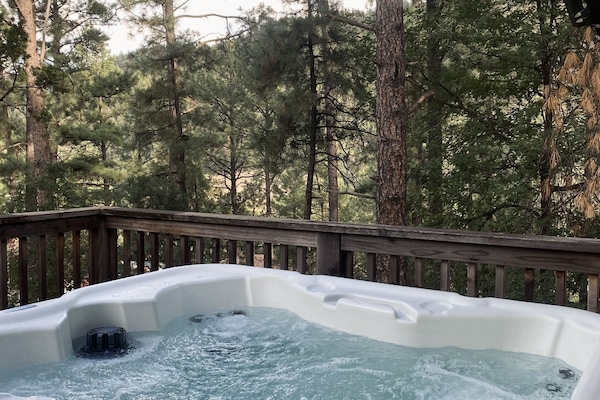 Tina de hidromasaje al aire libre