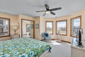 6 bedrooms, Internet, bed sheets, wheelchair access