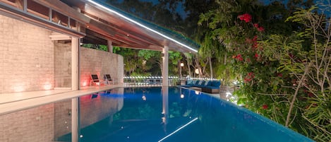 An infinity pool
