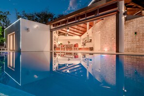 An infinity pool - Exclusive Modern and private retreat overlooking the sea and next to Mayan Ruins (Playa del Carmen)