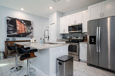 Brand New, Dog Friendly, 3Bd 2Ba, Great Location