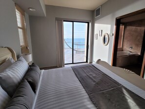 5 bedrooms, in-room safe, iron/ironing board, free WiFi