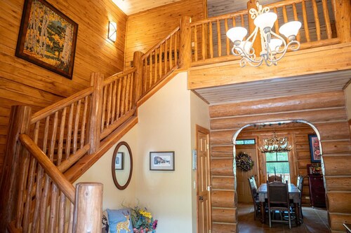Ritz on the River - Gorgeous Log Cabin in the Heart of Town and Along the Lake Fork of the Gunnison