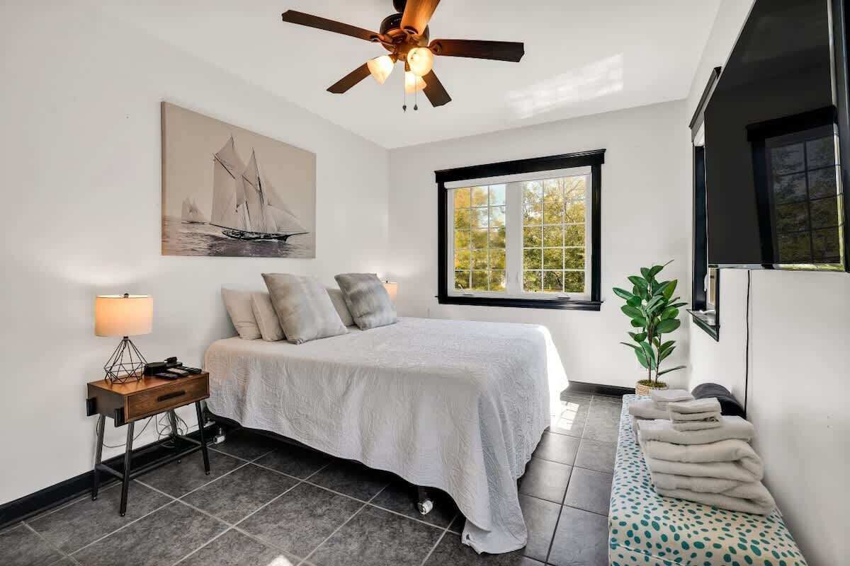 3 camere, una scrivania, ferro/asse da stiro, Wi-Fi