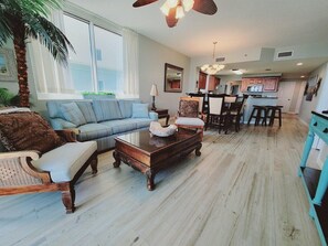 Smart TV, DVD player, table football, ping pong - Corner Condo Beach Club A310, K/Q/Q/Sleeper -Gulf Views Wifi Pools (Gulf Shores)
