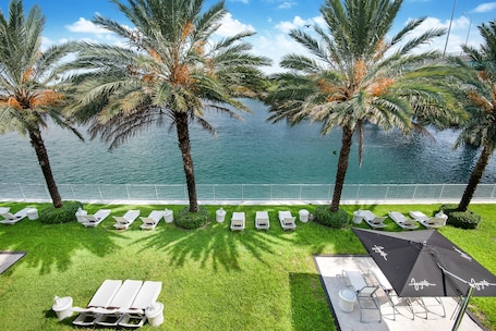 Property grounds. 2 Bedroom-2 Bathroom with Canal Front Balcony Steps Away from Bal Harbour Beach
