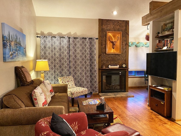 智能電視、壁爐