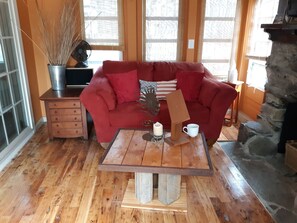 Smart-TV, videospill og bøker