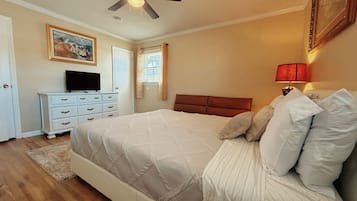 3 bedrooms, in-room safe, iron/ironing board, free WiFi