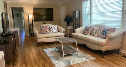 Entire Beautiful Home 3 Bedroom & 2 Bath