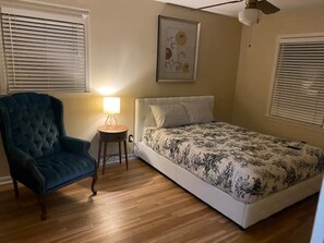 3 bedrooms, in-room safe, iron/ironing board, free WiFi - Entire Beautiful Home 3 Bedroom & 2 Bath (Valdosta)