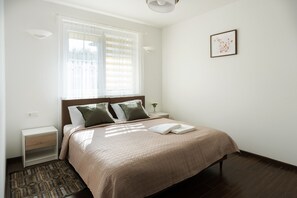 1 غرفة نوم ومكتب ومكواة/لوح كي وخدمة الإنترنت