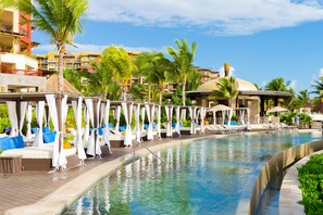 5 outdoor pools