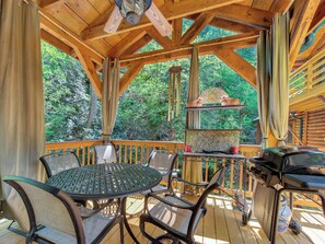 Studio (6 Bedrooms) | Property amenity - Black Bear Lodge by Jackson Mountain Rentals (Cosby)