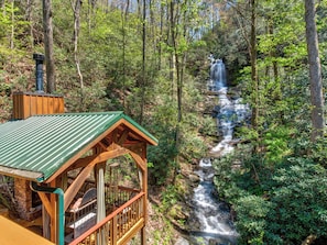 Studio (6 Bedrooms) | Property amenity - Black Bear Lodge by Jackson Mountain Rentals (Cosby)