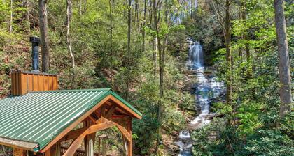 Black Bear Lodge by Jackson Mountain Rentals