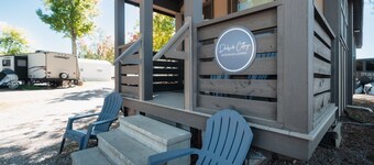 Dockside at River Rocks Landing